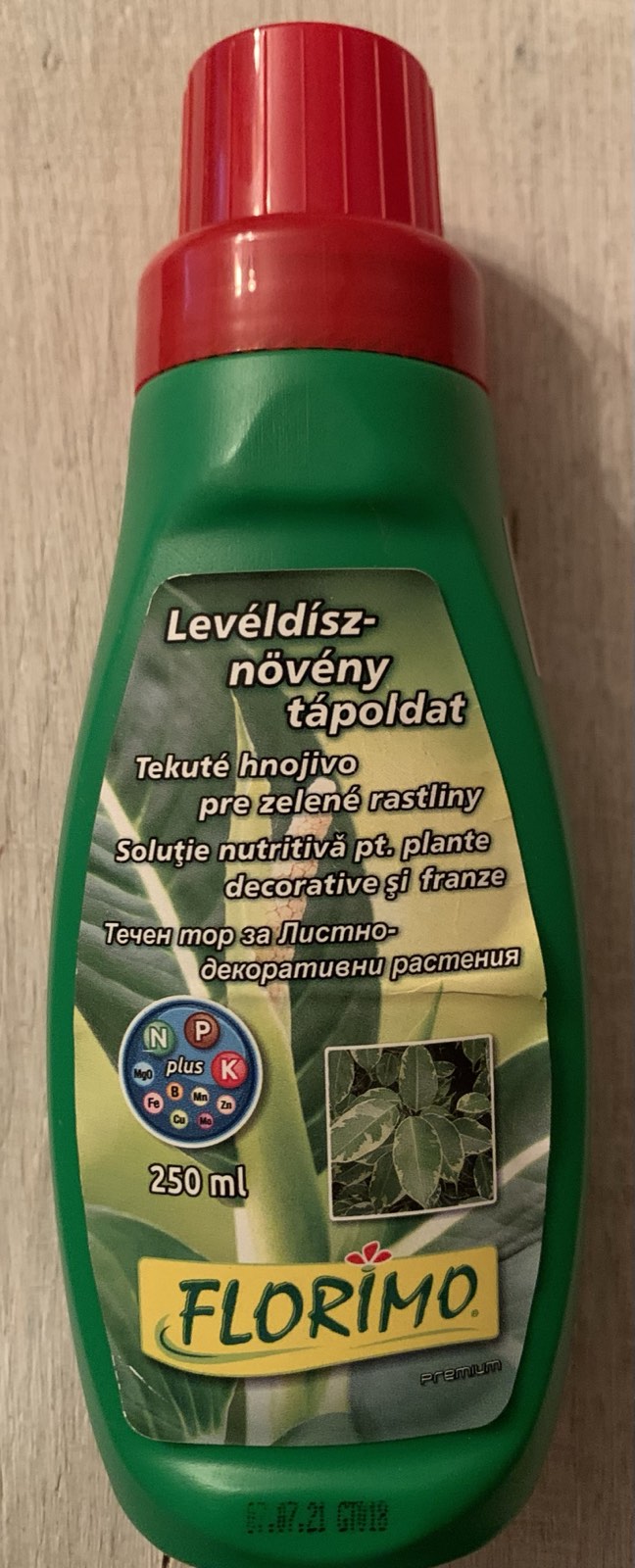 Levéldísznövény tápoldat